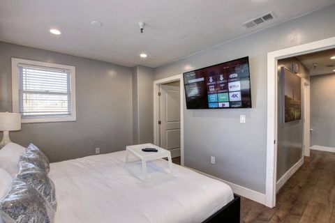 4322 4th Avenue, Sacramento, CA 95817 - MLS#: 225039201
