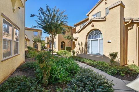 8464 Crystal Walk Circle Elk Grove CA 95758