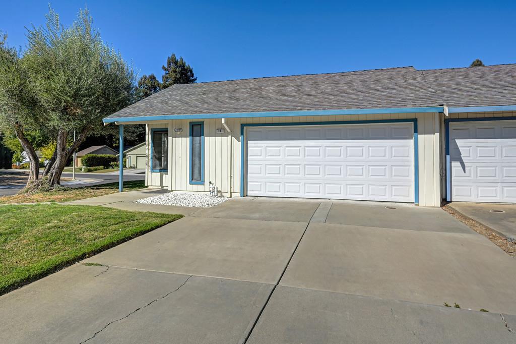 11 Kamson Court