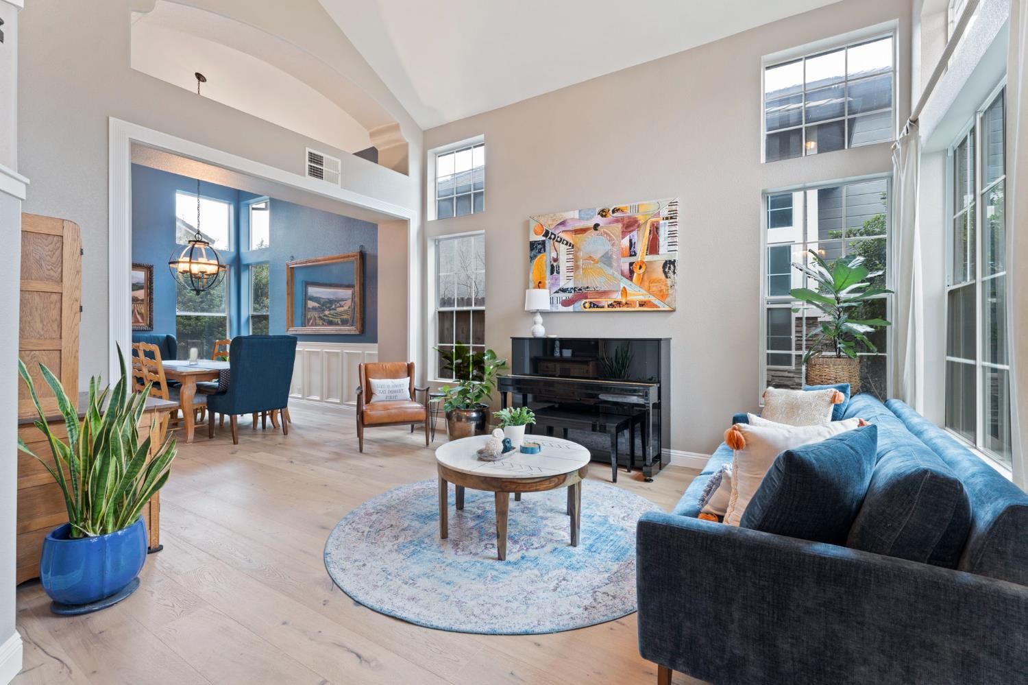 683 Fifteen Mile Drive