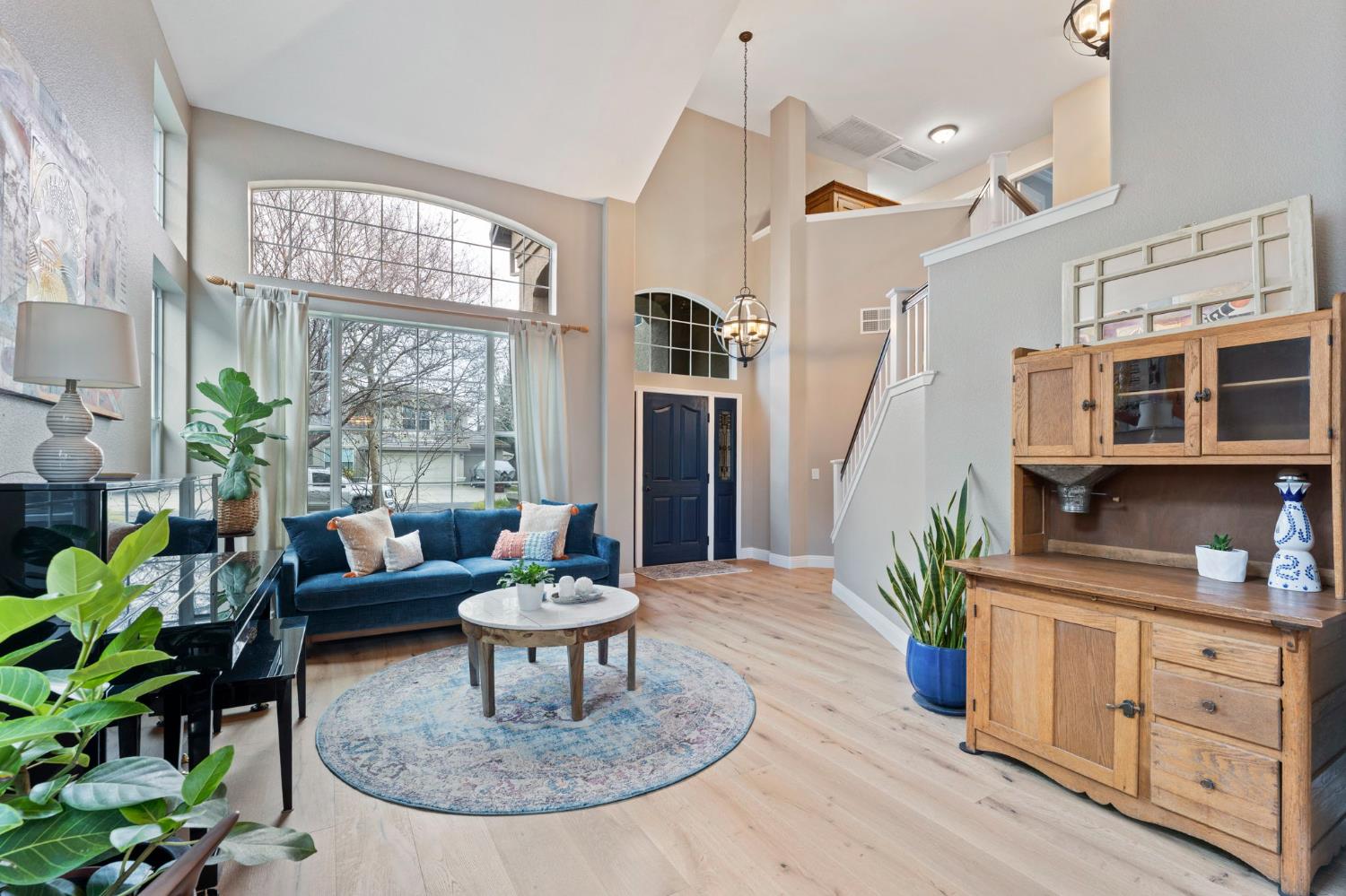 683 Fifteen Mile Drive