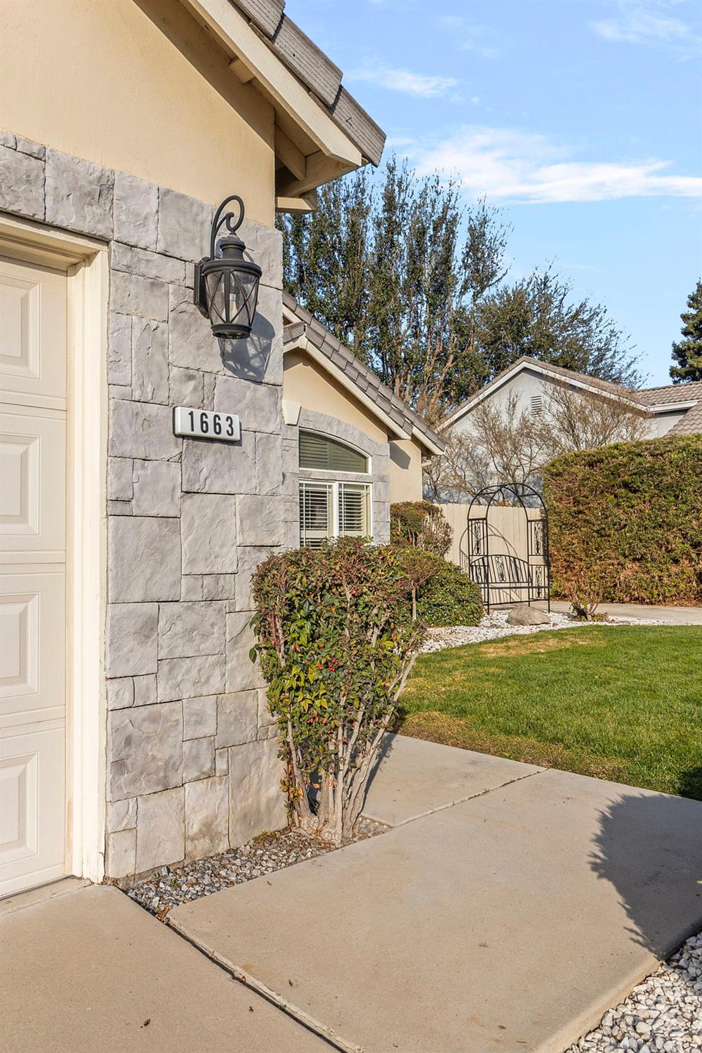 1663 Alex Way