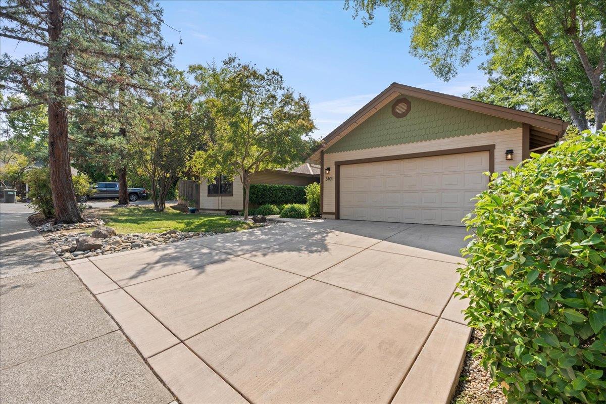 3401 Riverdale Way