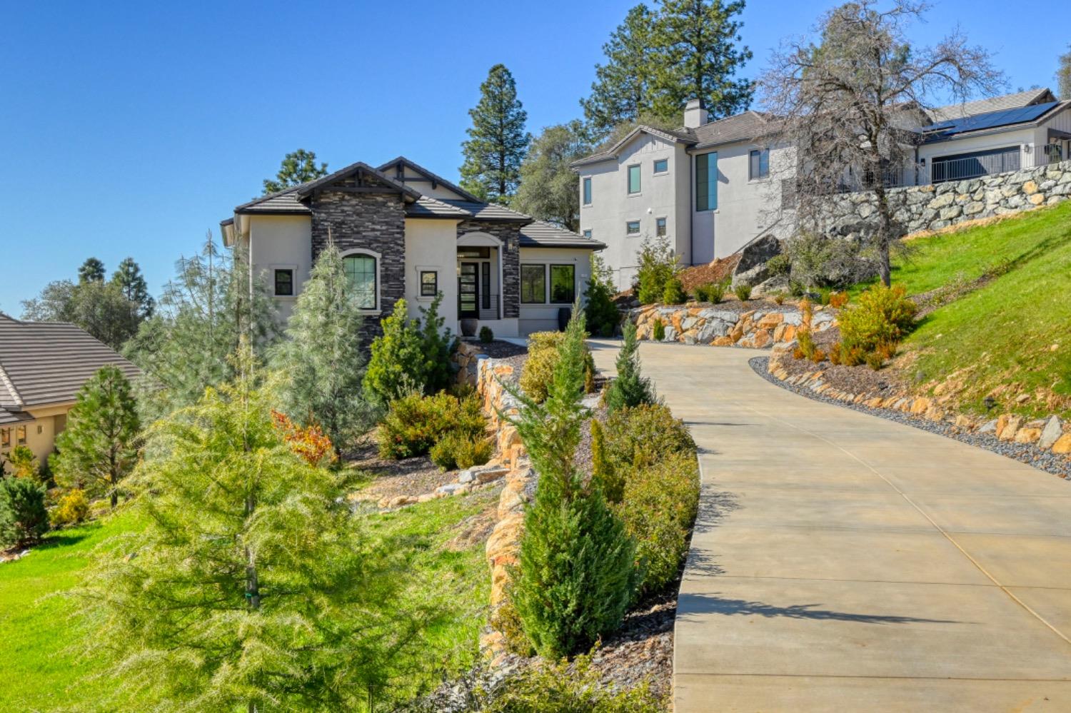1412 Lodge View Drive