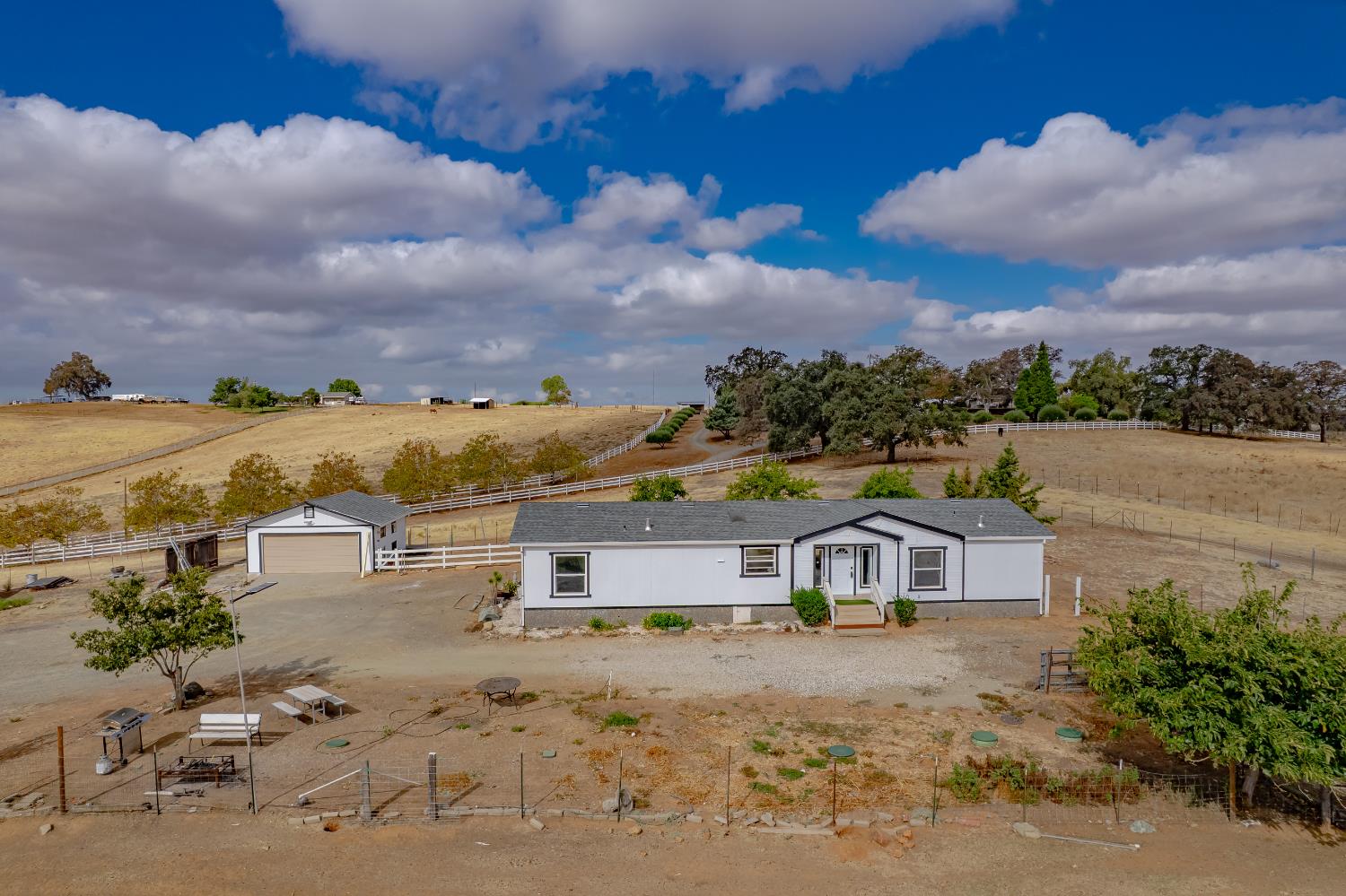 220 Ridgeview Place