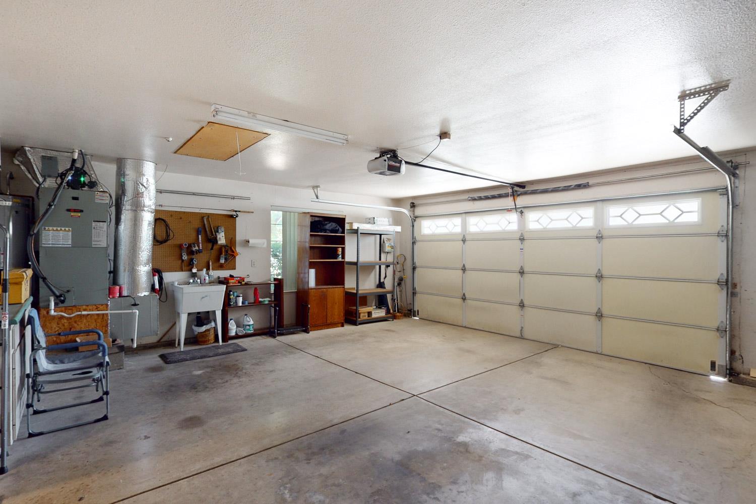 Yuba City, California 95993, United States, 4 Bedrooms Bedrooms, ,2 BathroomsBathrooms,Residential,Active,186867