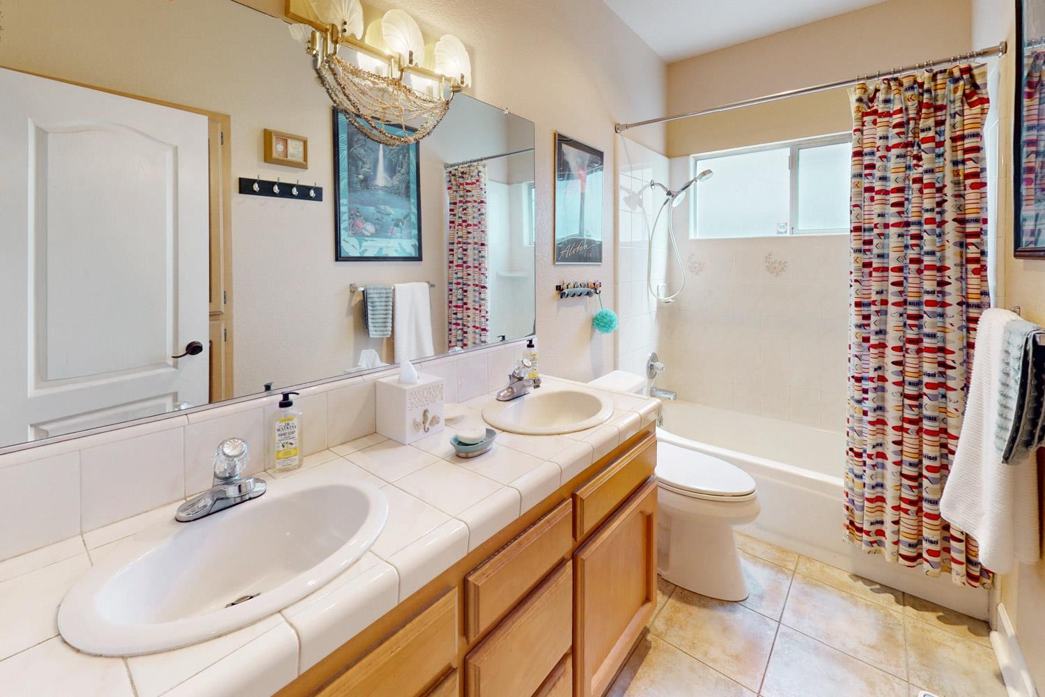 Yuba City, California 95993, United States, 4 Bedrooms Bedrooms, ,2 BathroomsBathrooms,Residential,Active,186867