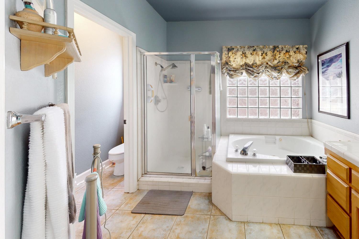 Yuba City, California 95993, United States, 4 Bedrooms Bedrooms, ,2 BathroomsBathrooms,Residential,Active,186867