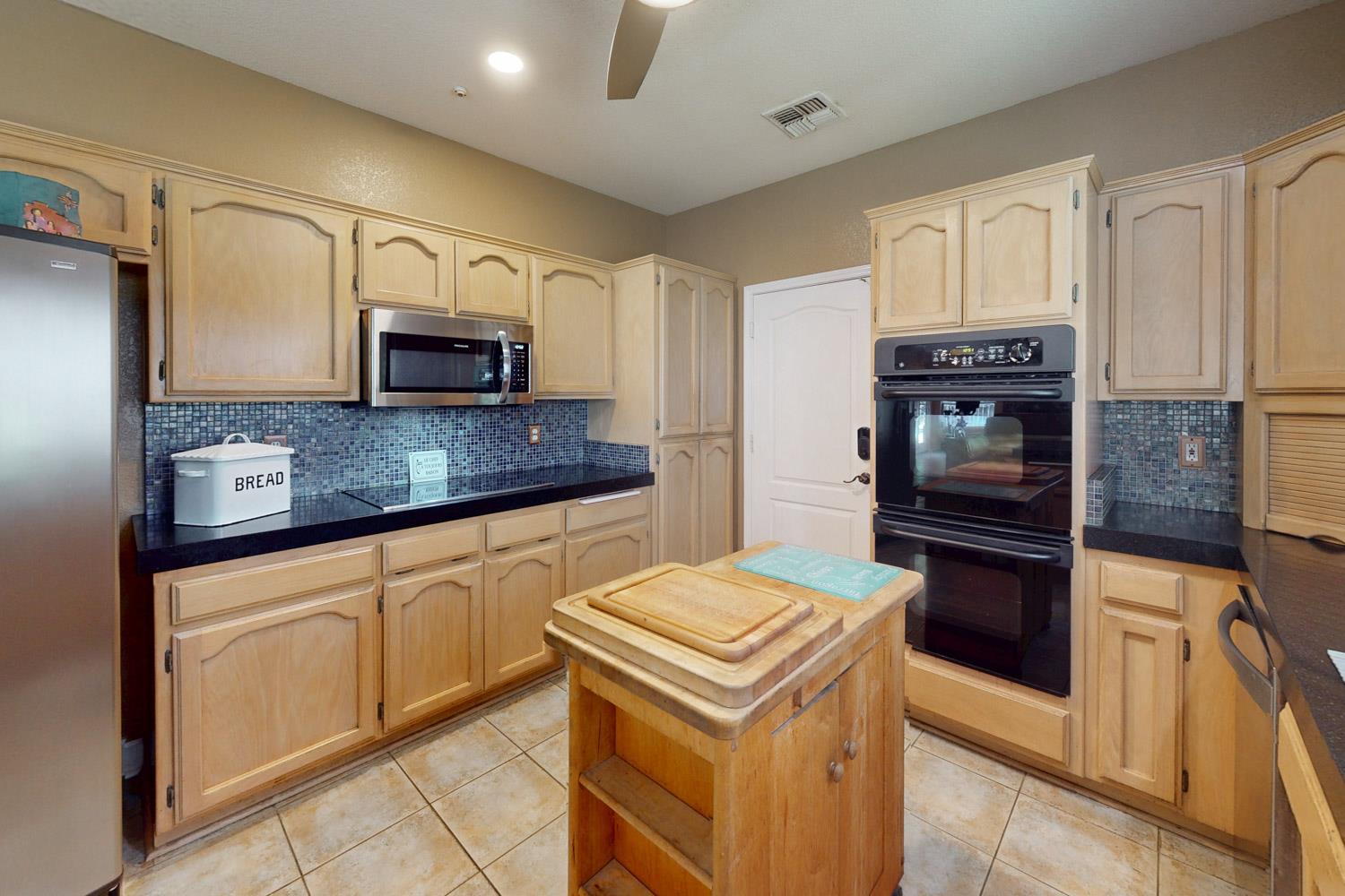 Yuba City, California 95993, United States, 4 Bedrooms Bedrooms, ,2 BathroomsBathrooms,Residential,Active,186867