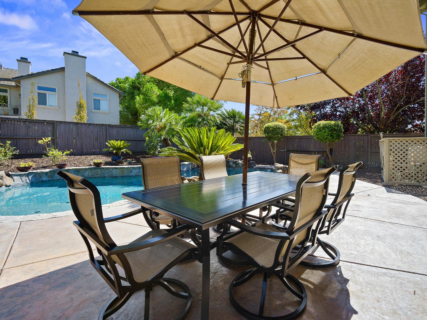 El Dorado Hills, California 95762, United States, 5 Bedrooms Bedrooms, ,5 BathroomsBathrooms,Residential,Active,208827