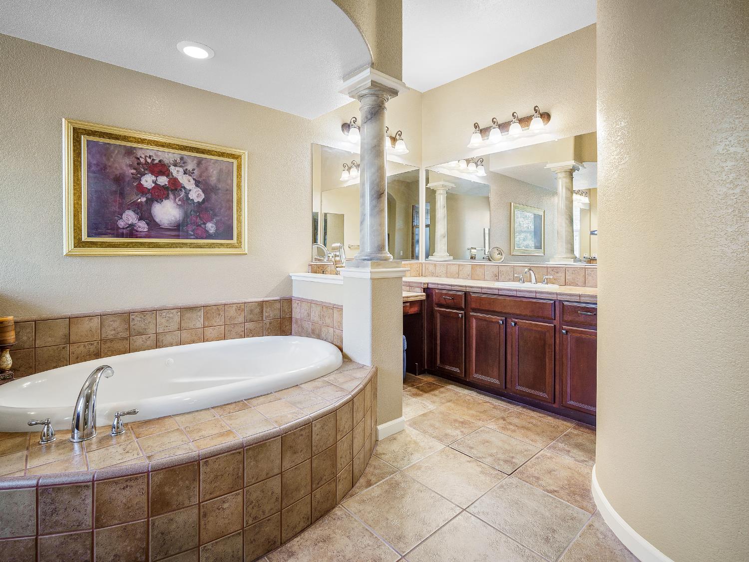 El Dorado Hills, California 95762, United States, 5 Bedrooms Bedrooms, ,5 BathroomsBathrooms,Residential,Active,208827