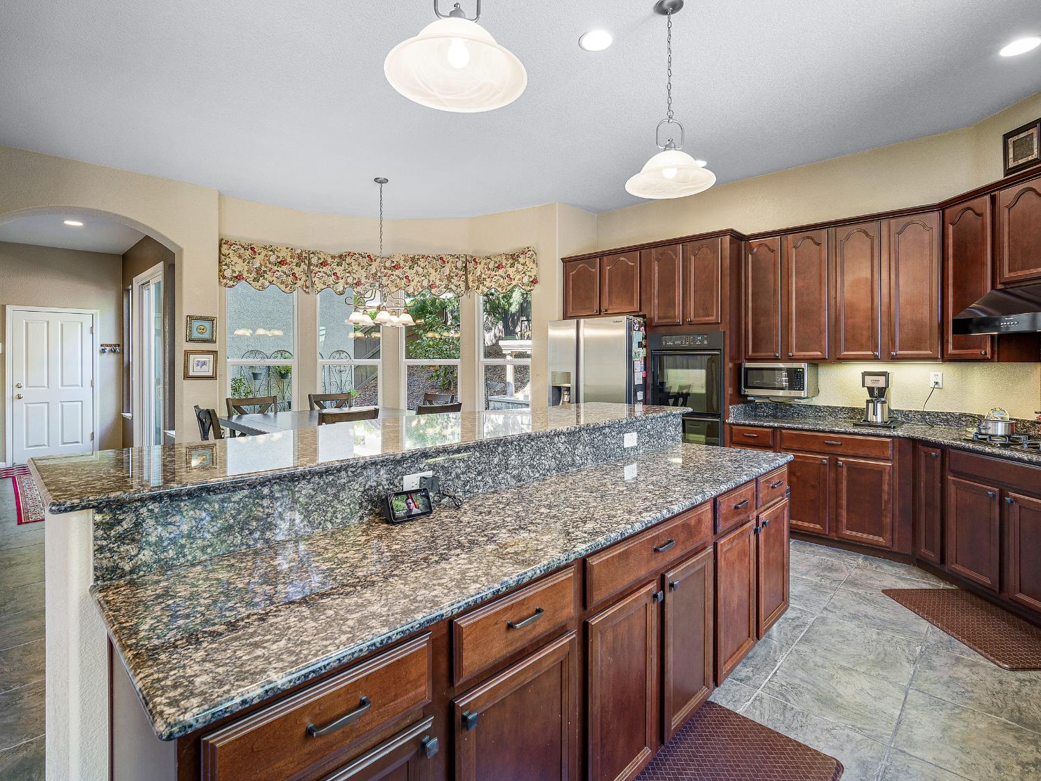 El Dorado Hills, California 95762, United States, 5 Bedrooms Bedrooms, ,5 BathroomsBathrooms,Residential,Active,208827