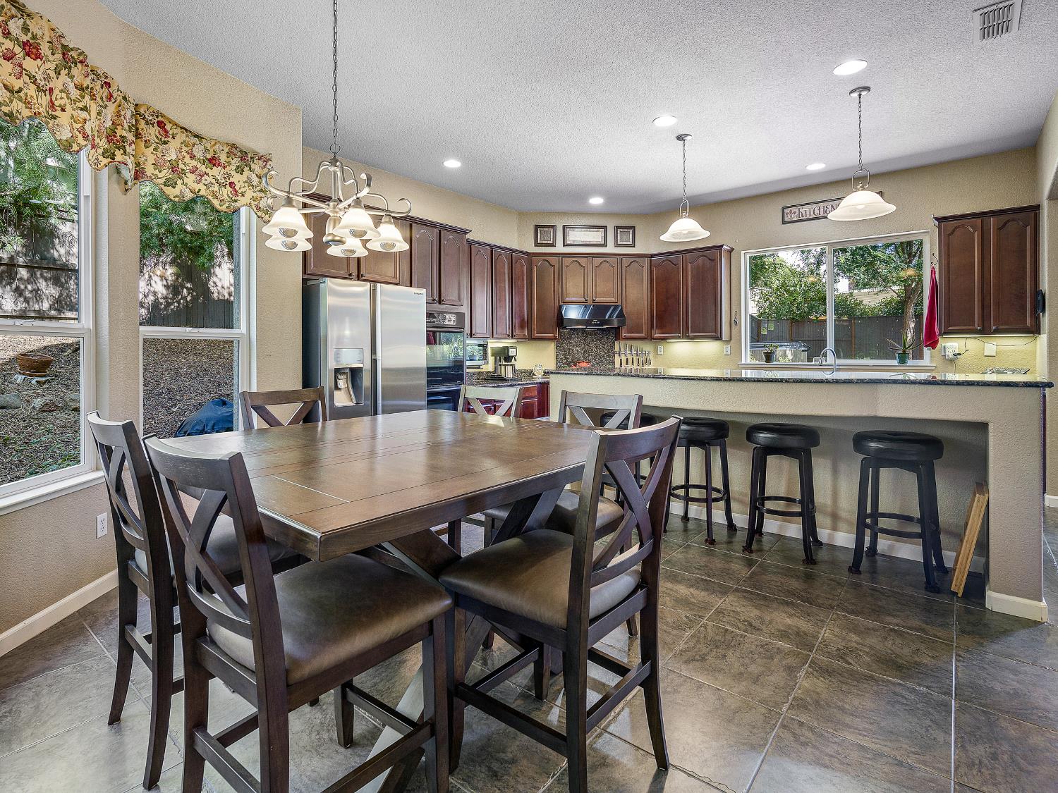 El Dorado Hills, California 95762, United States, 5 Bedrooms Bedrooms, ,5 BathroomsBathrooms,Residential,Active,208827