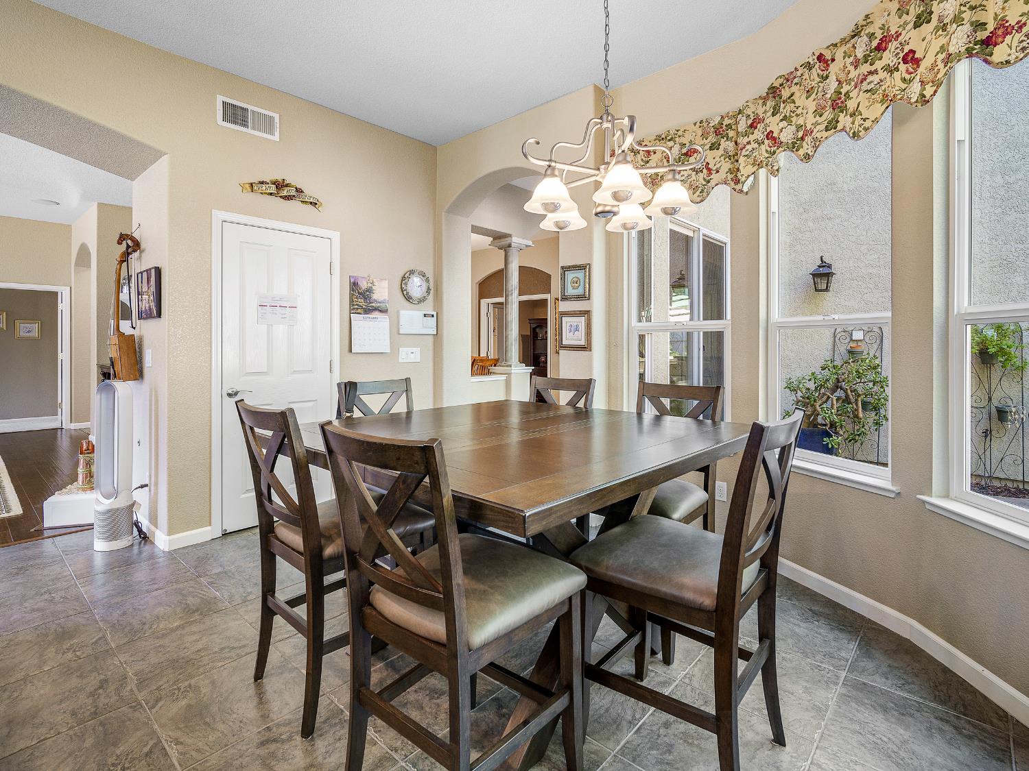 El Dorado Hills, California 95762, United States, 5 Bedrooms Bedrooms, ,5 BathroomsBathrooms,Residential,Active,208827