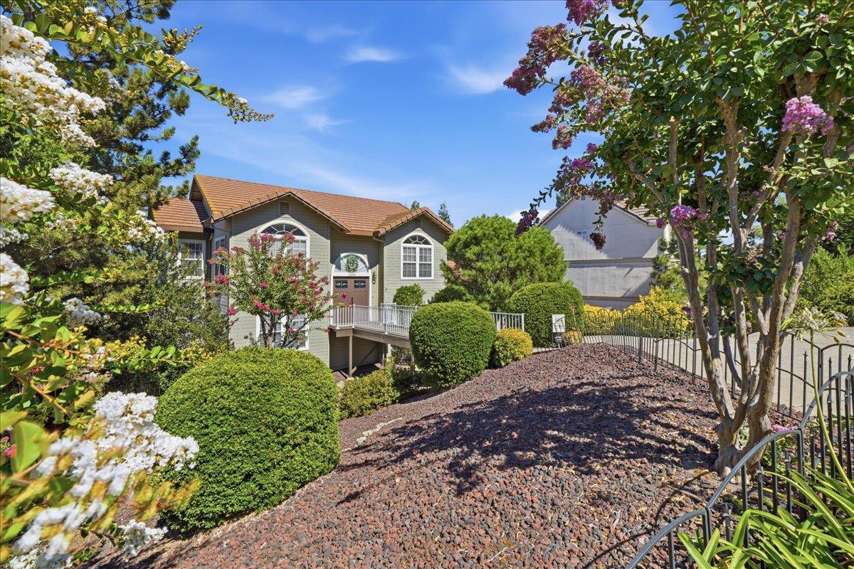 2589 Bertella Road