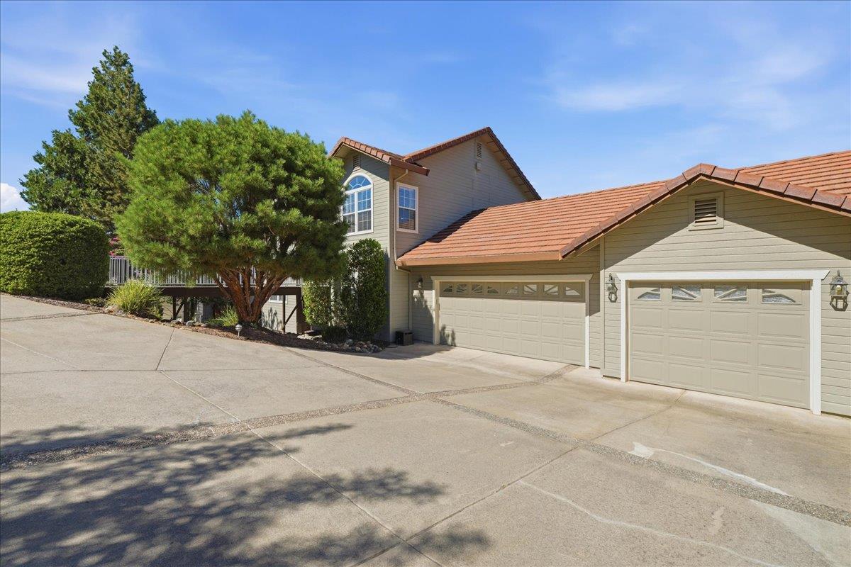 2589 Bertella Road