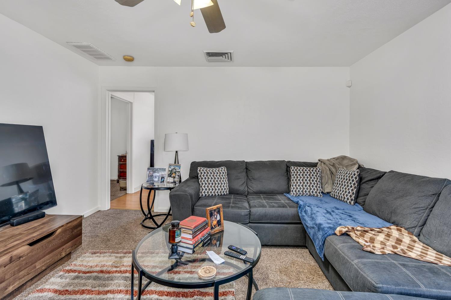 Los Banos, California 93635, United States, 2 Bedrooms Bedrooms, ,1 BathroomBathrooms,Residential,Active,149428