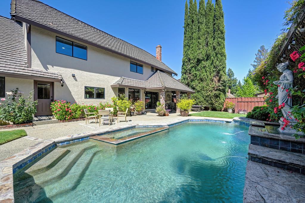 898 Lake Front Drive
