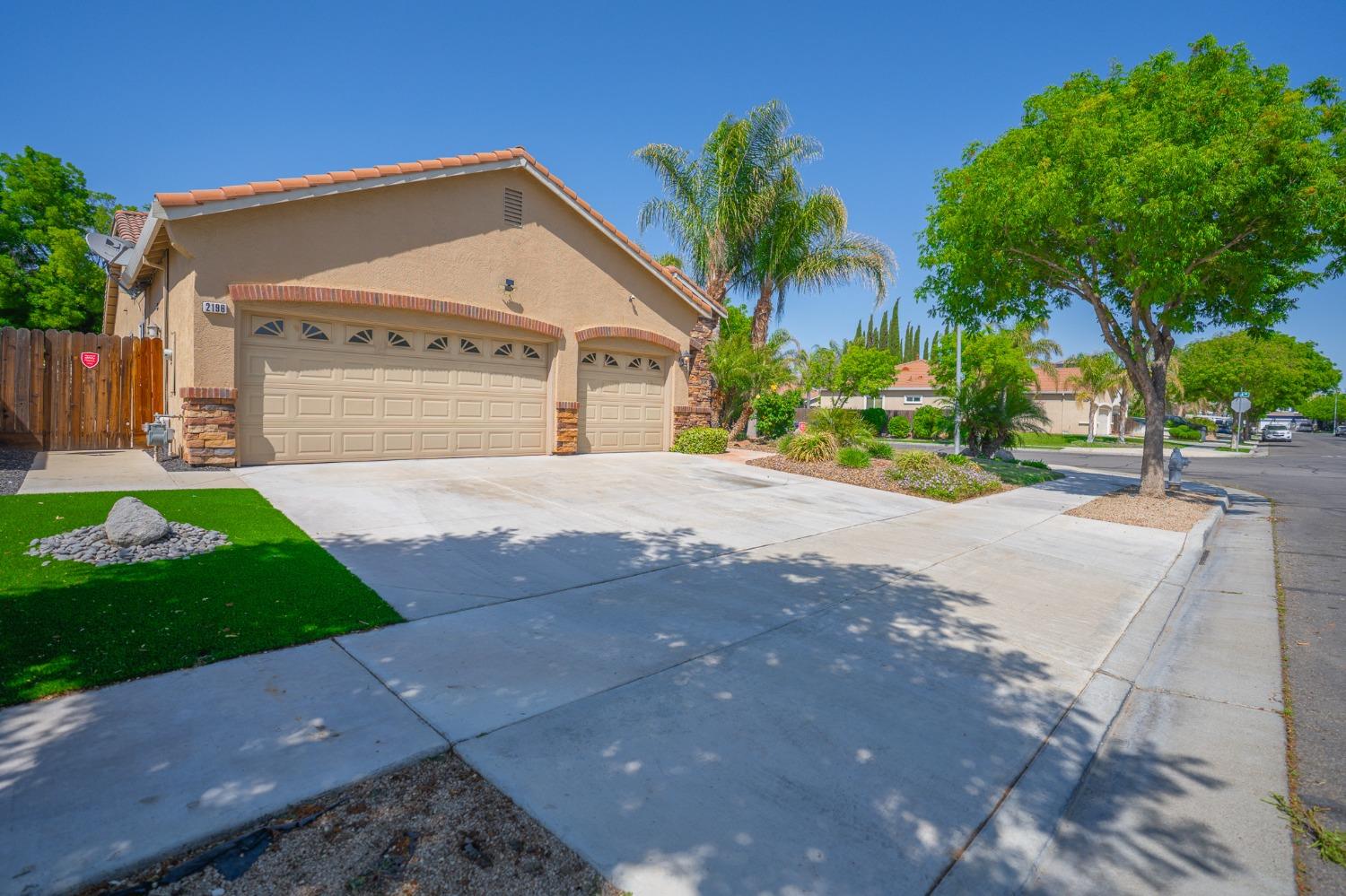 2196 Naples Court