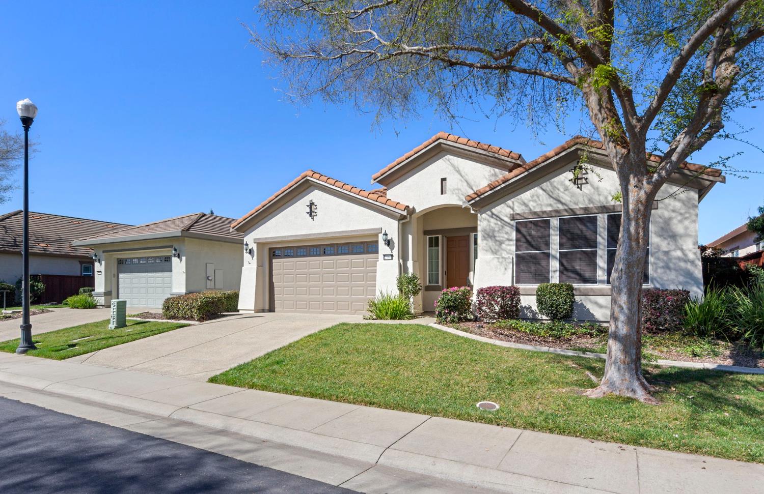 2160 Arlington Drive