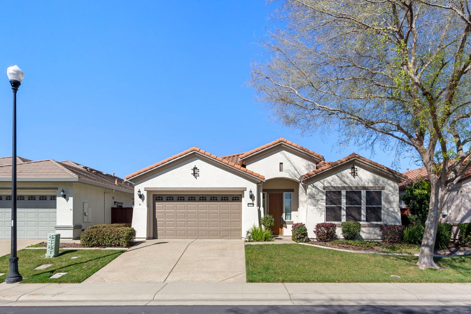 2160 Arlington Drive