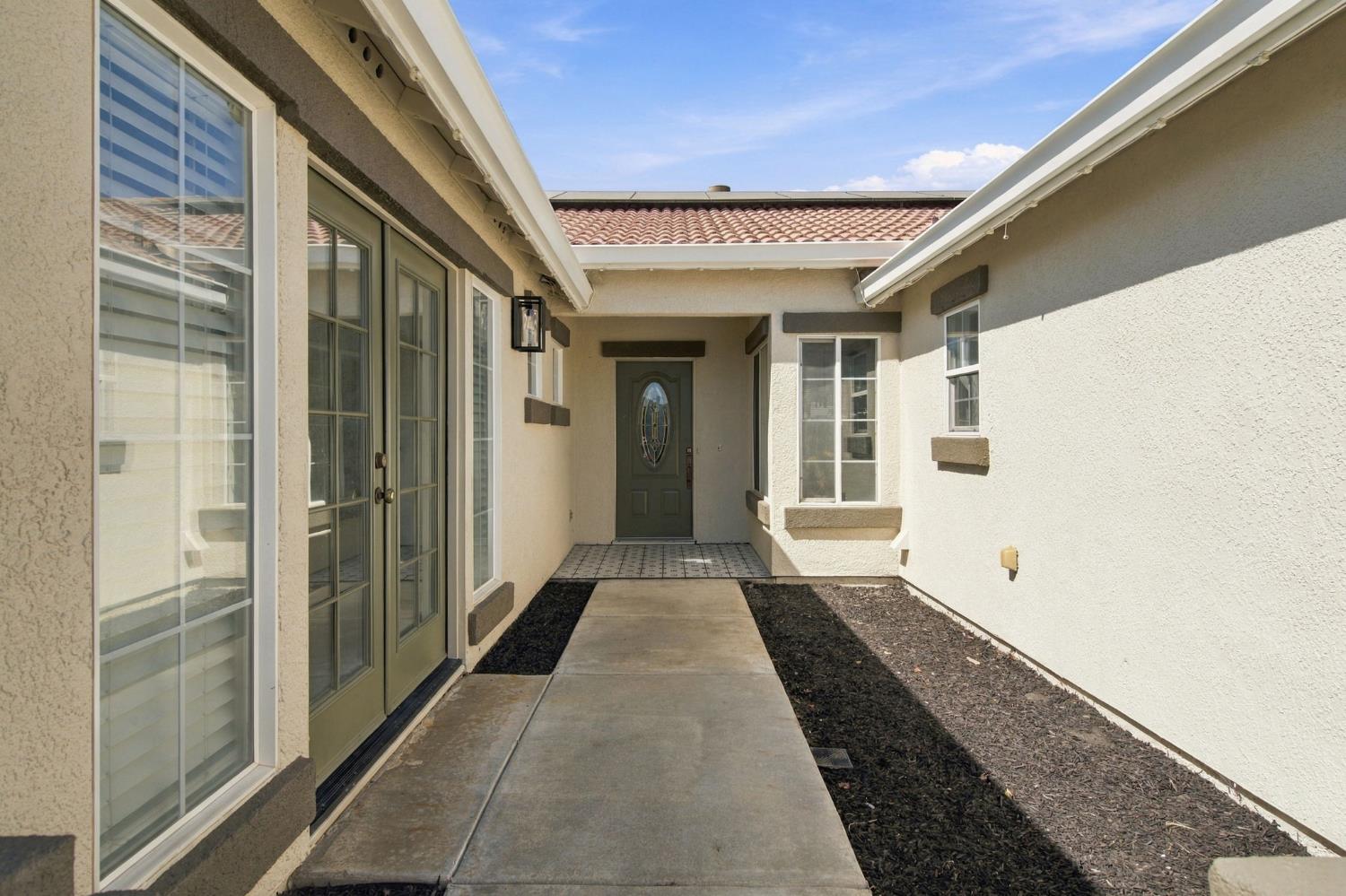 645 Fribourg Lane