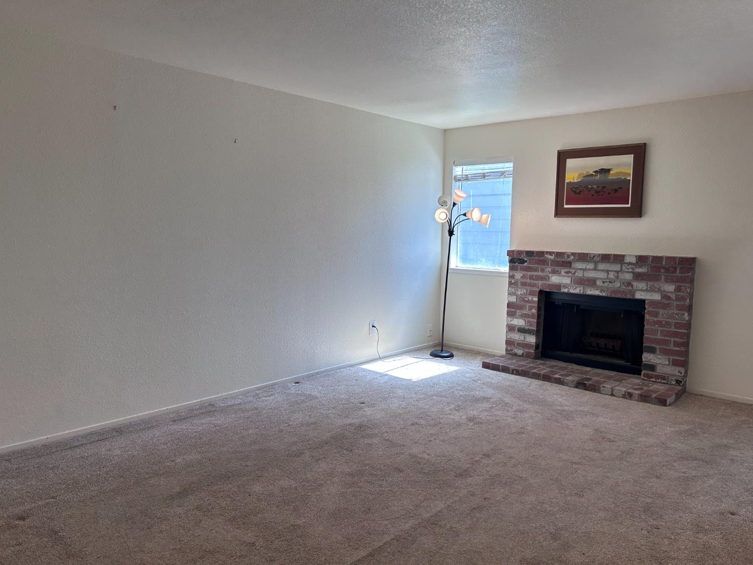 8252 Center Parkway 84