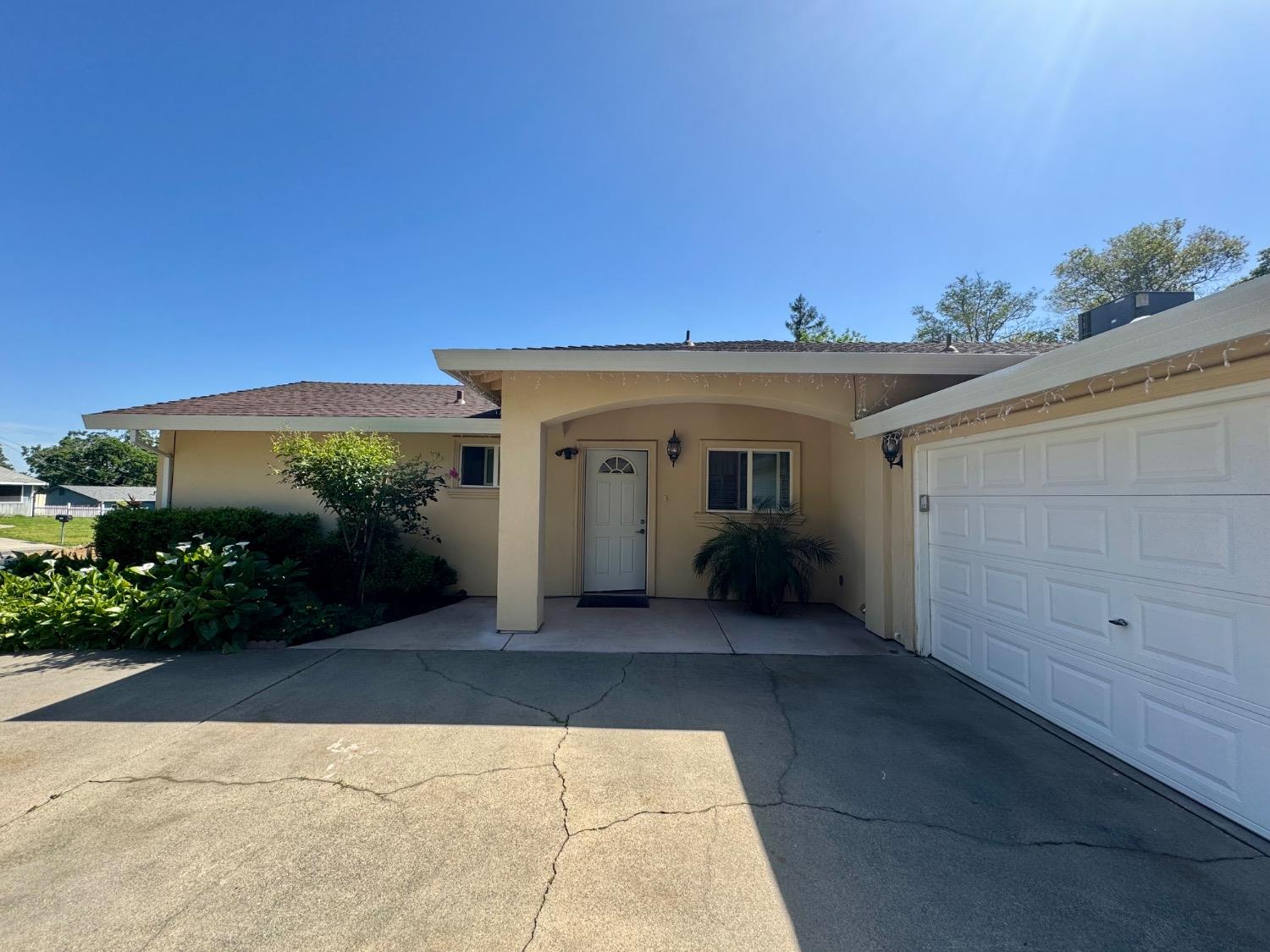 5729 La Field Drive