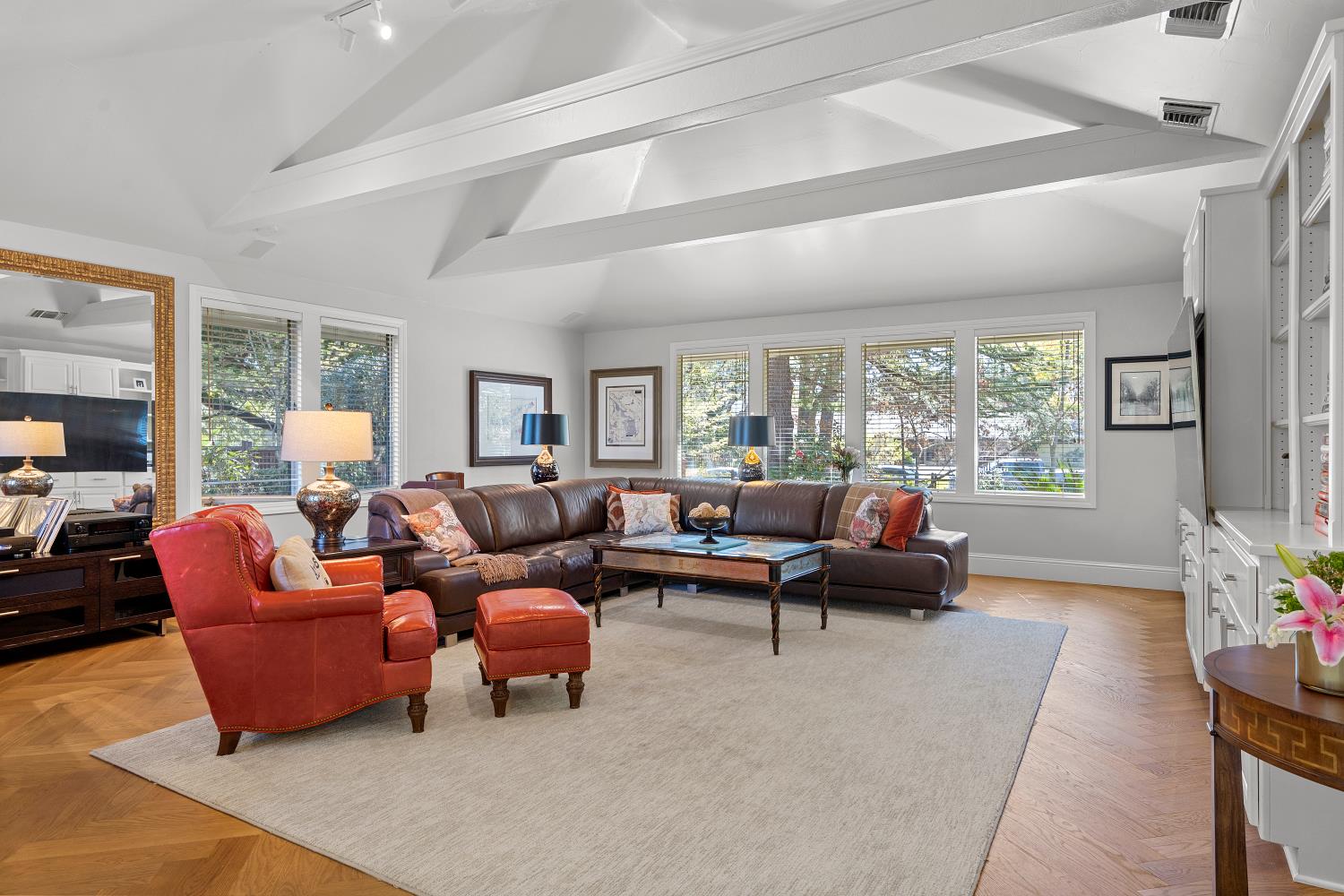 1987 Maple Glen Road