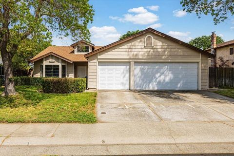 9859 Falcon Meadow Drive, Elk Grove, CA 95624 - MLS#: 225010644