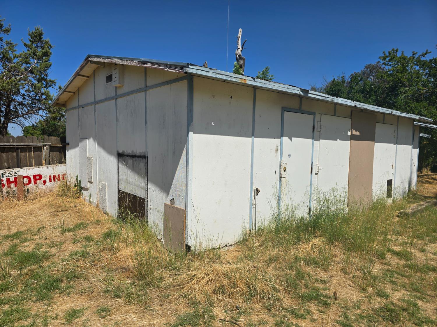7590 Bradshaw Road