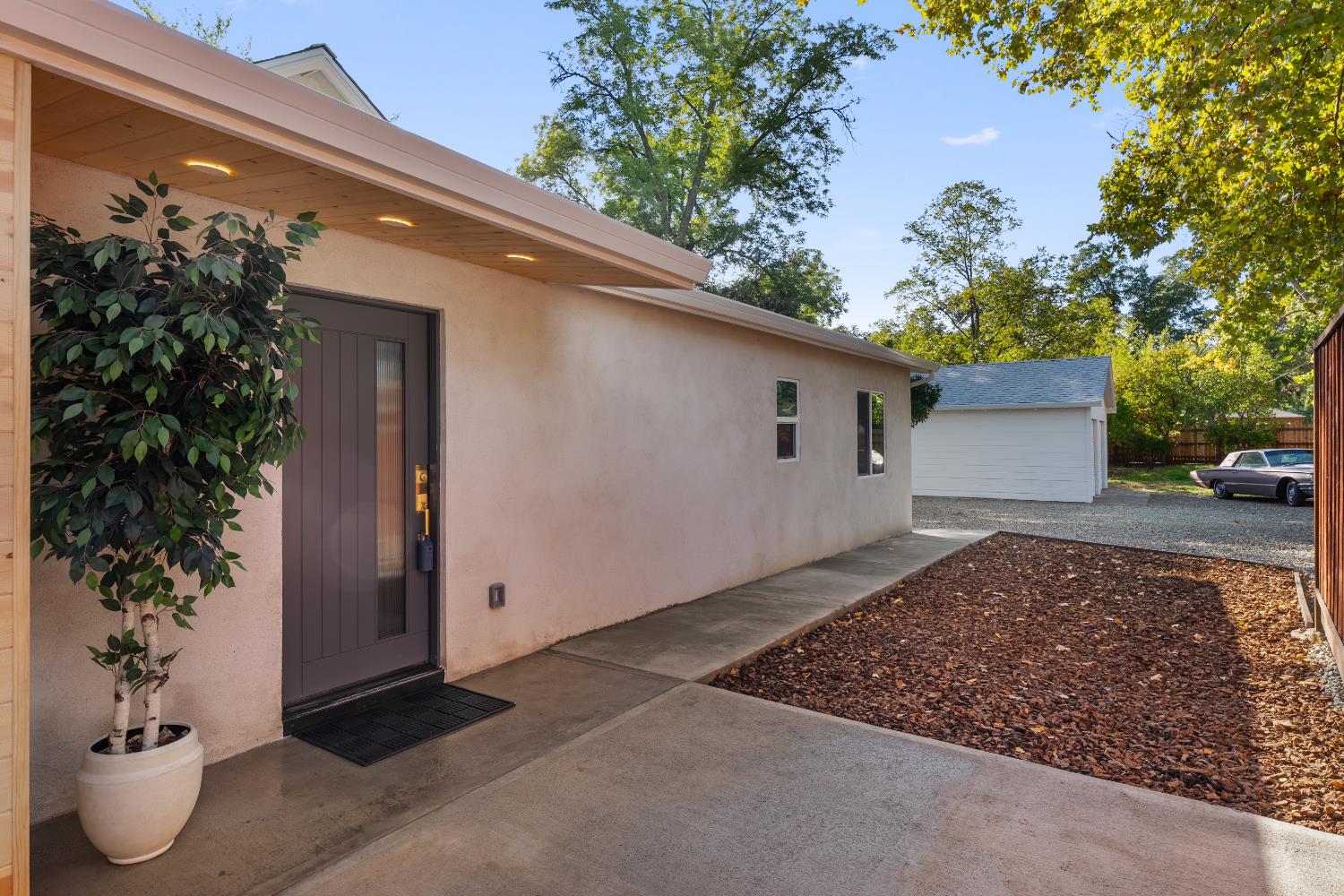 8895 Dixon Oaks Lane