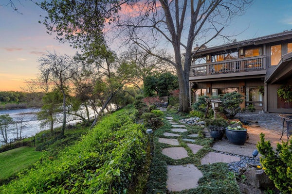 23 RIVERBANK PL, CARMICHAEL, CA 95608 - Image e3bc67ed11d73ffb9b876cdcca529c6b/3633379958