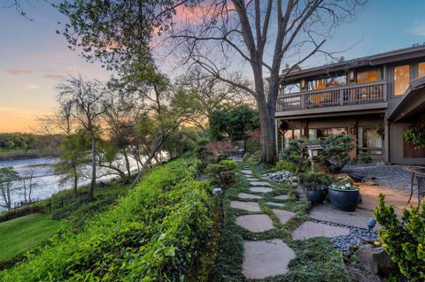 23 Riverbank Place Carmichael CA 95608