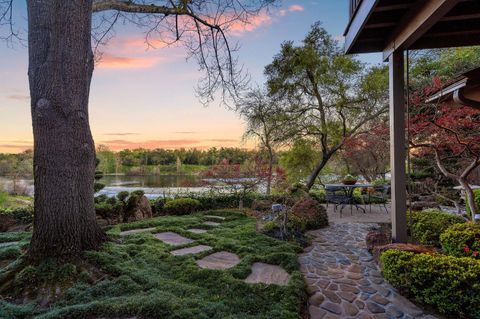 23 Riverbank Place Carmichael CA 95608
