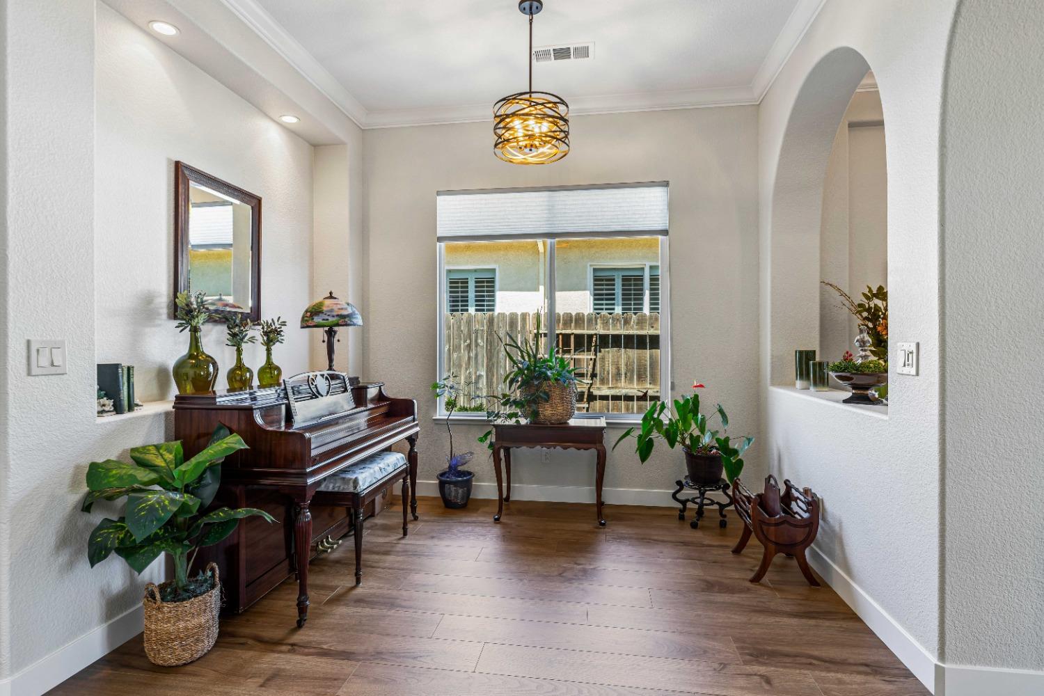 5025 Gold River Court