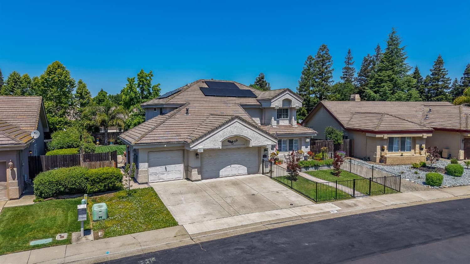 7613 Glenbain Way