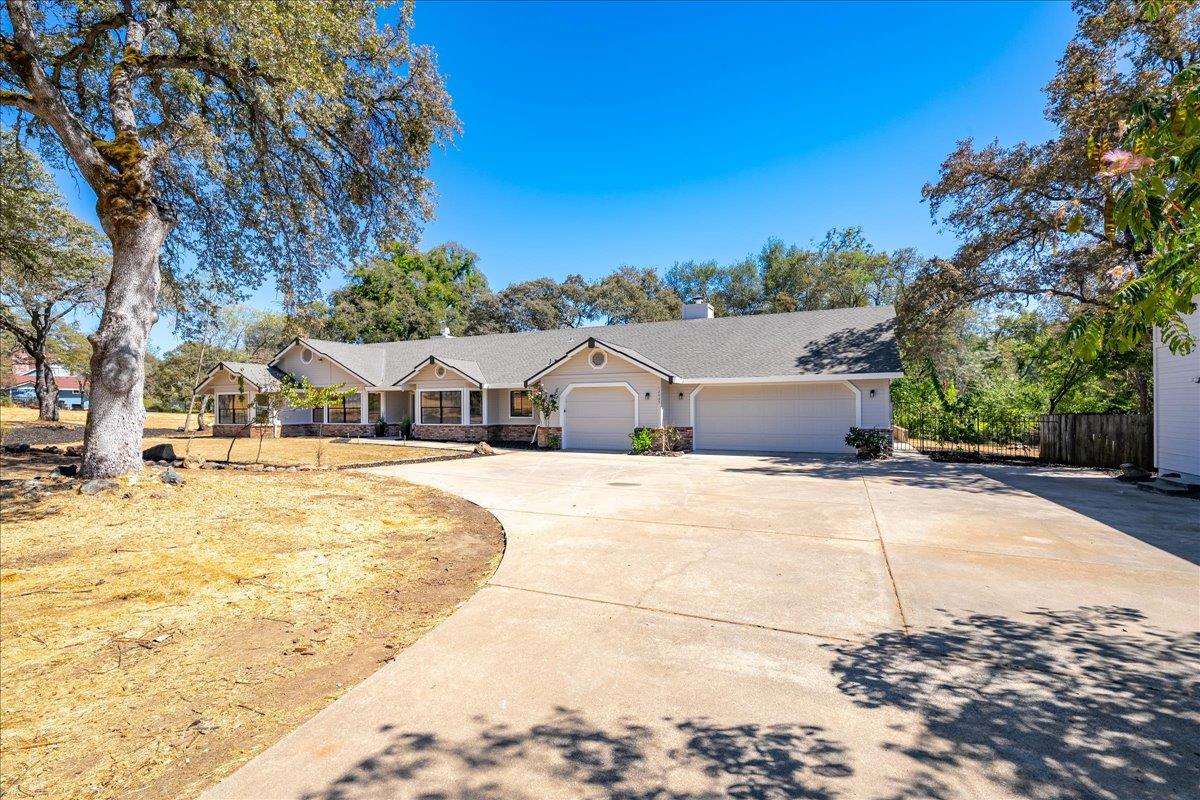 12925 Moss Rock Drive