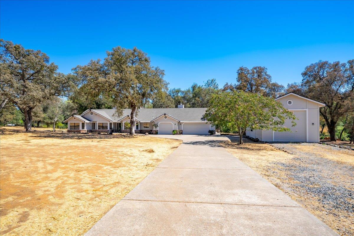 12925 Moss Rock Drive