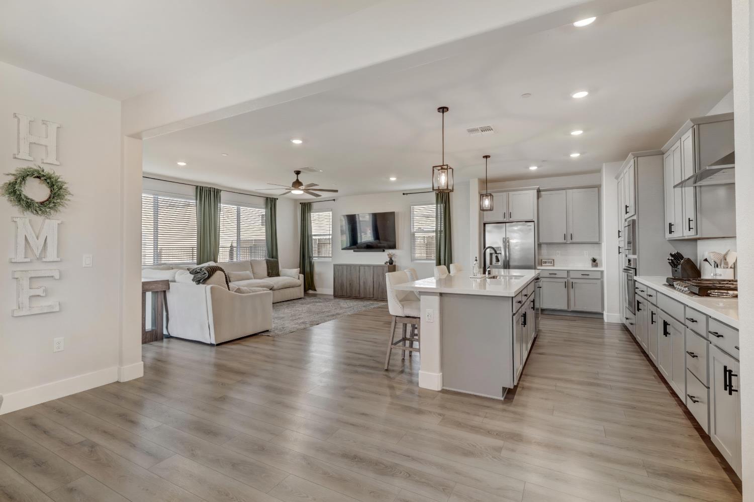 4300 Greenshank Circle