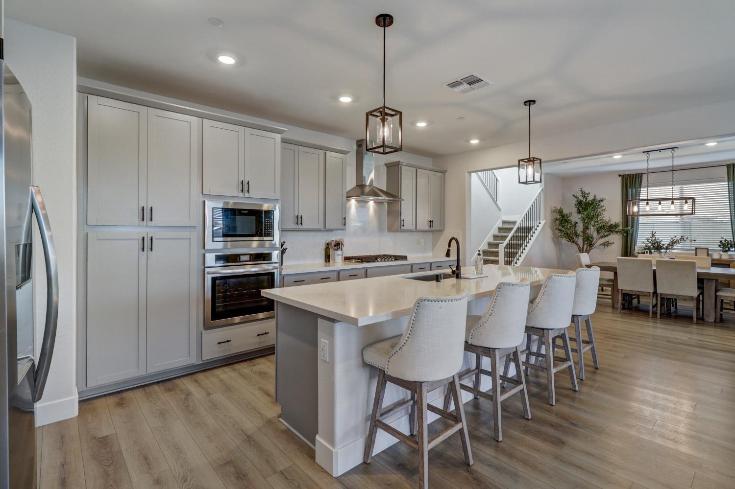 4300 Greenshank Circle