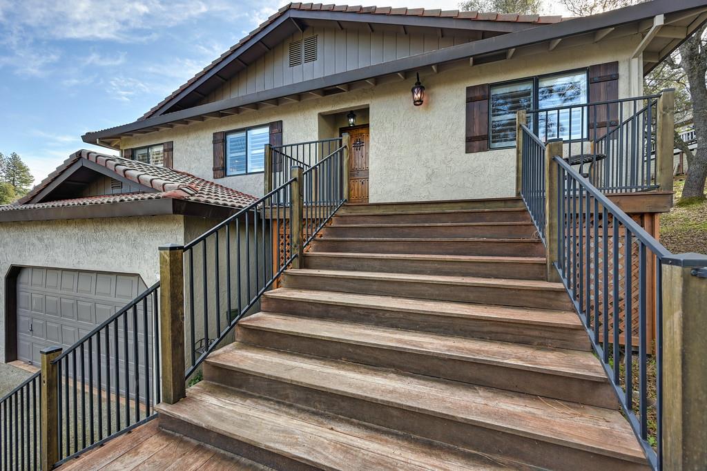 22901 Sunset Ridge Drive