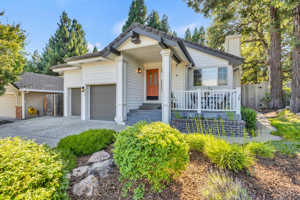 1725 Foxridge Circle