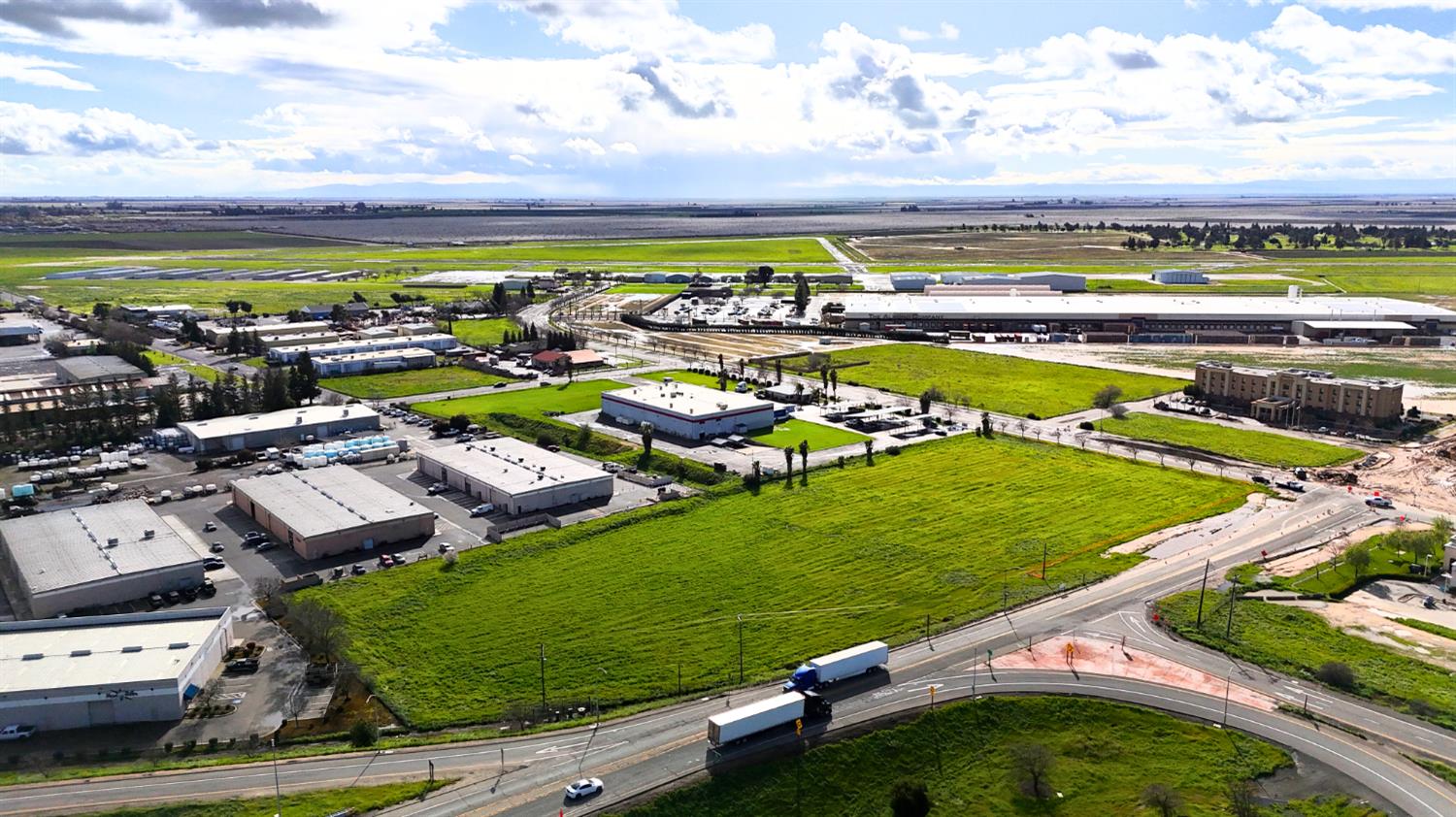 0 Airport Drive & Avenue 17