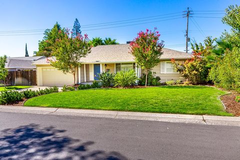 2437 Parkwood Sacramento CA 95825