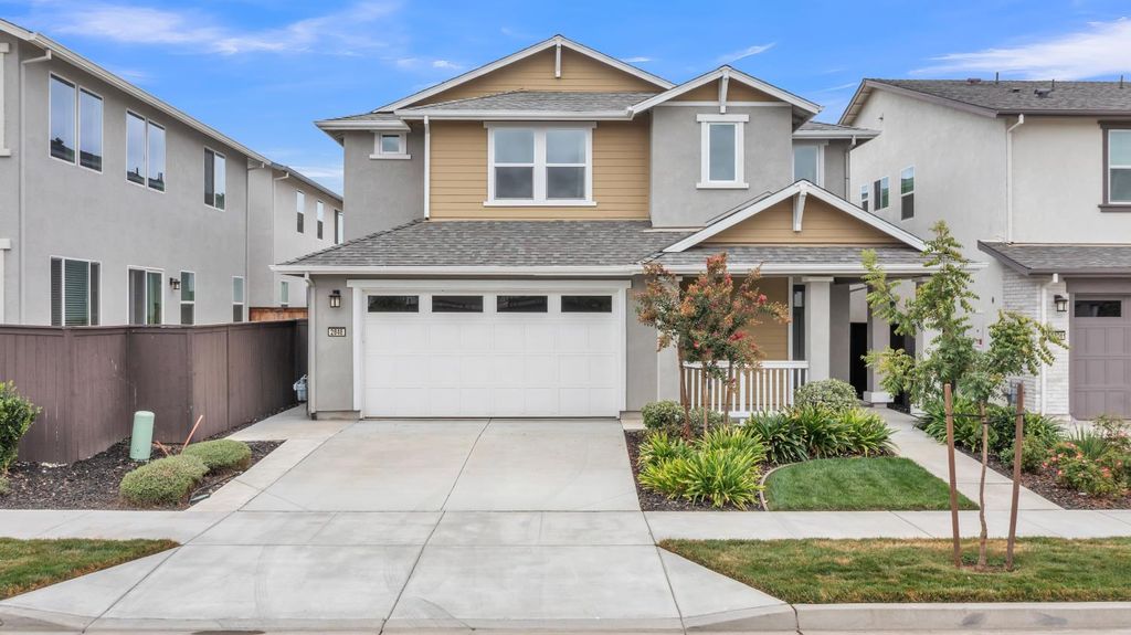 Photo of 2848 Day Dream Avenue, Sacramento, CA 95833 (MLS # 225127346)