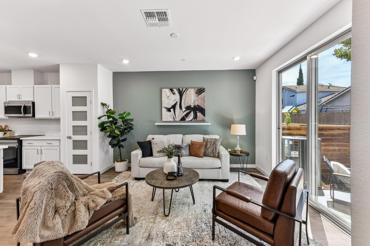 2073 Freya Walk