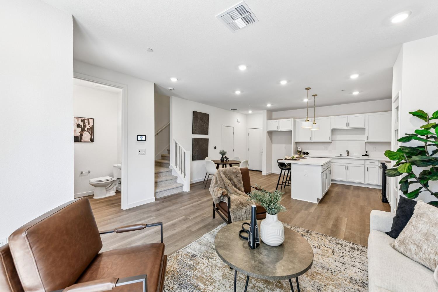 2073 Freya Walk