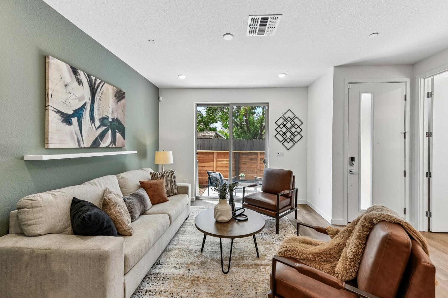 2073 Freya Walk