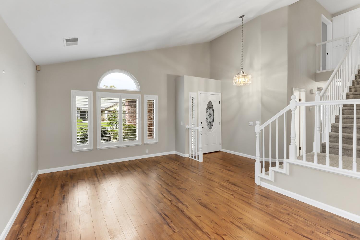 5900 Oxford Glen Place